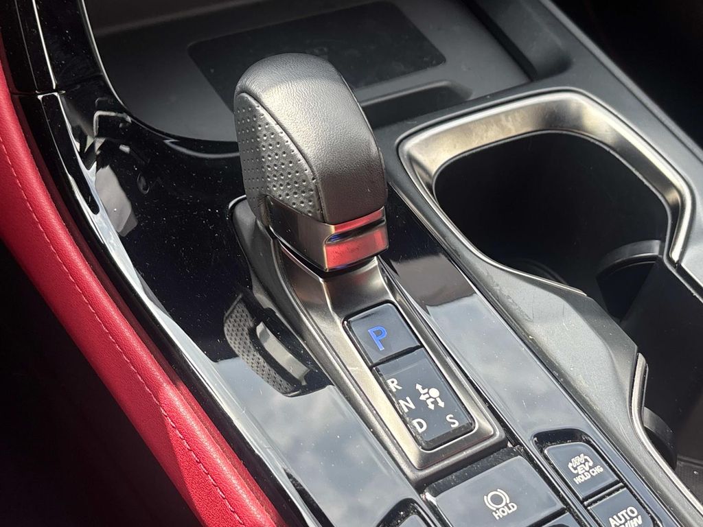 2023 Lexus NX PHEV 450h+ - Photo 18