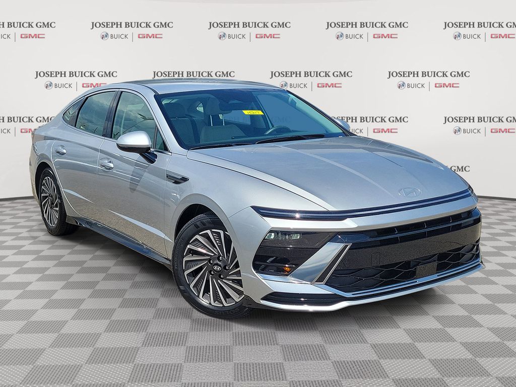 2025 Hyundai Sonata Hybrid