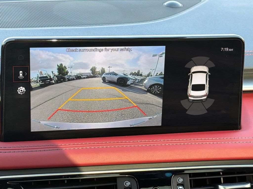 2023 GENESIS G70 Standard - Photo 17