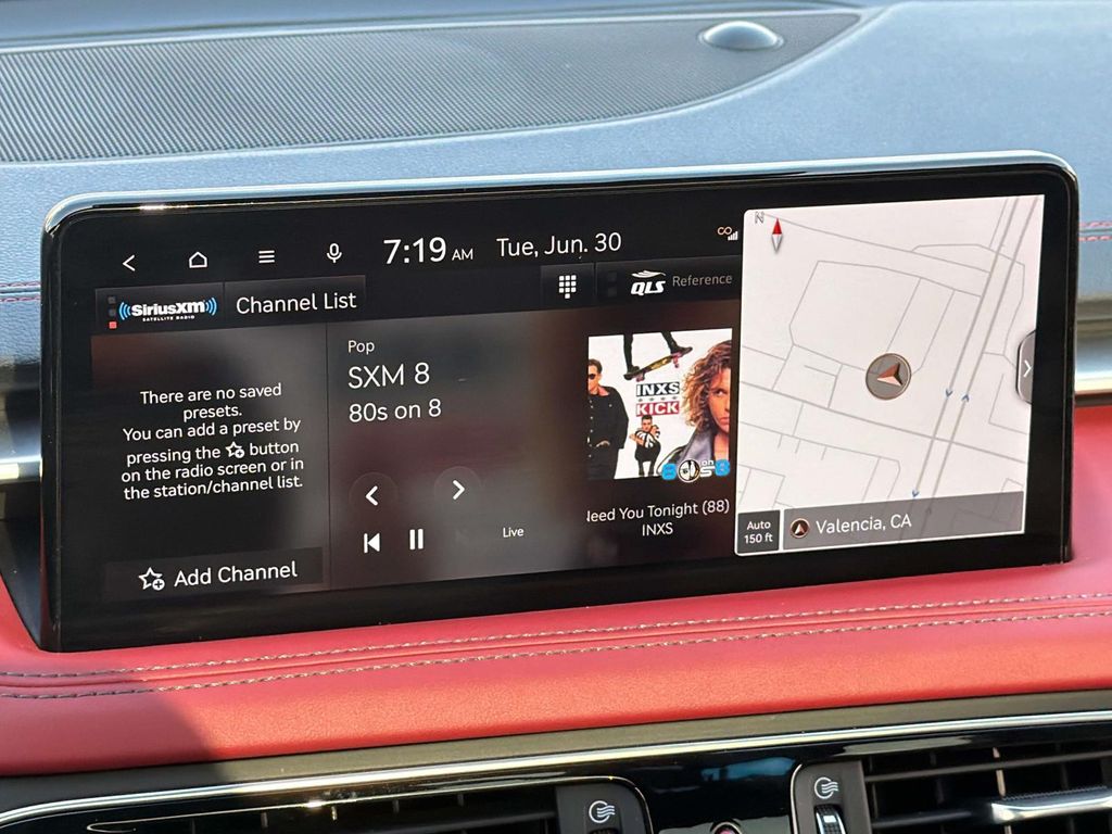 2023 GENESIS G70 Standard - Photo 18