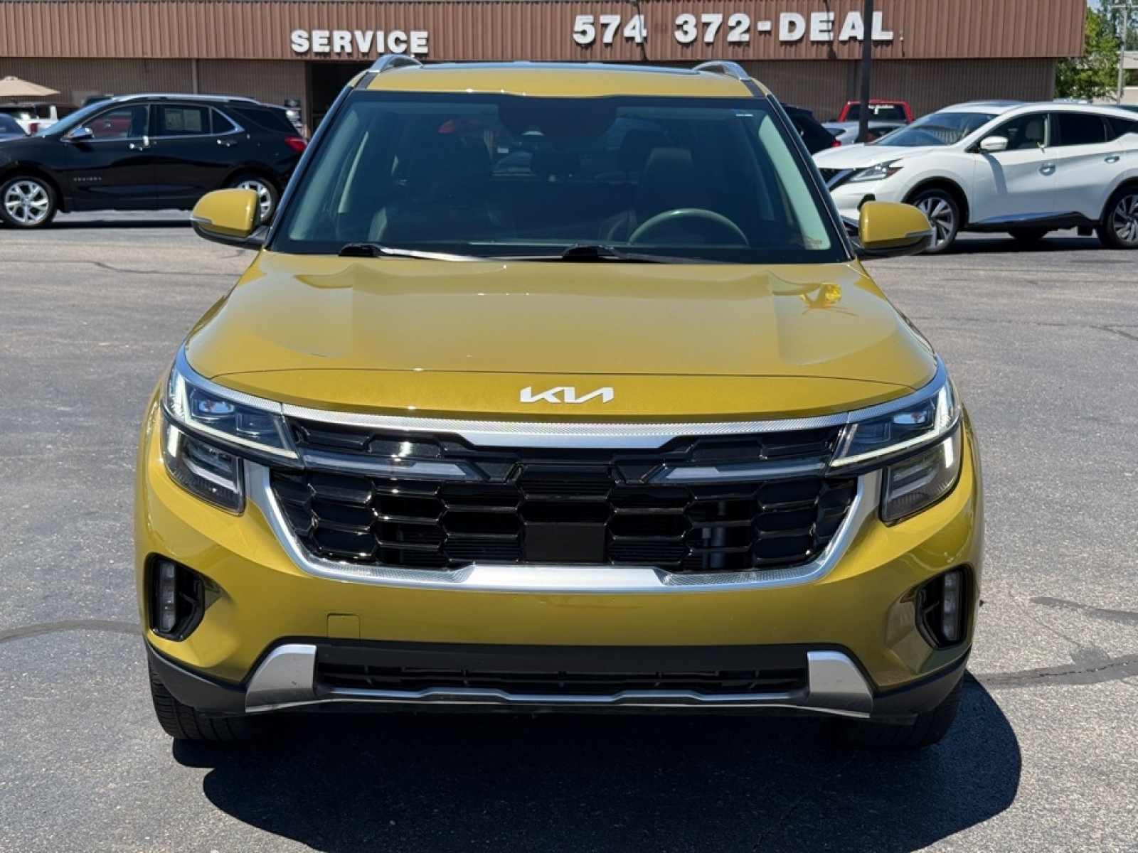 View vehicle photo 3