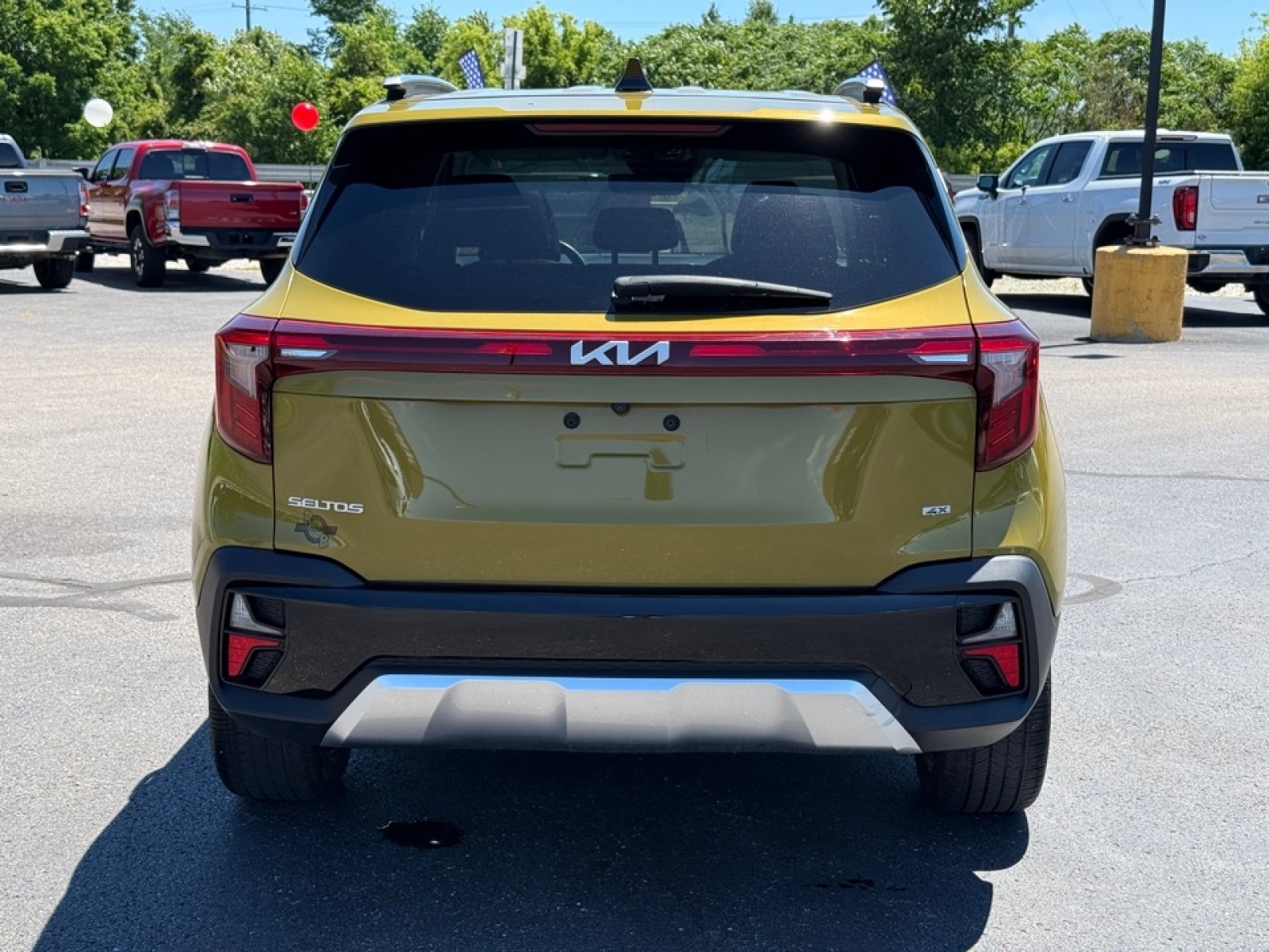 View vehicle photo 7