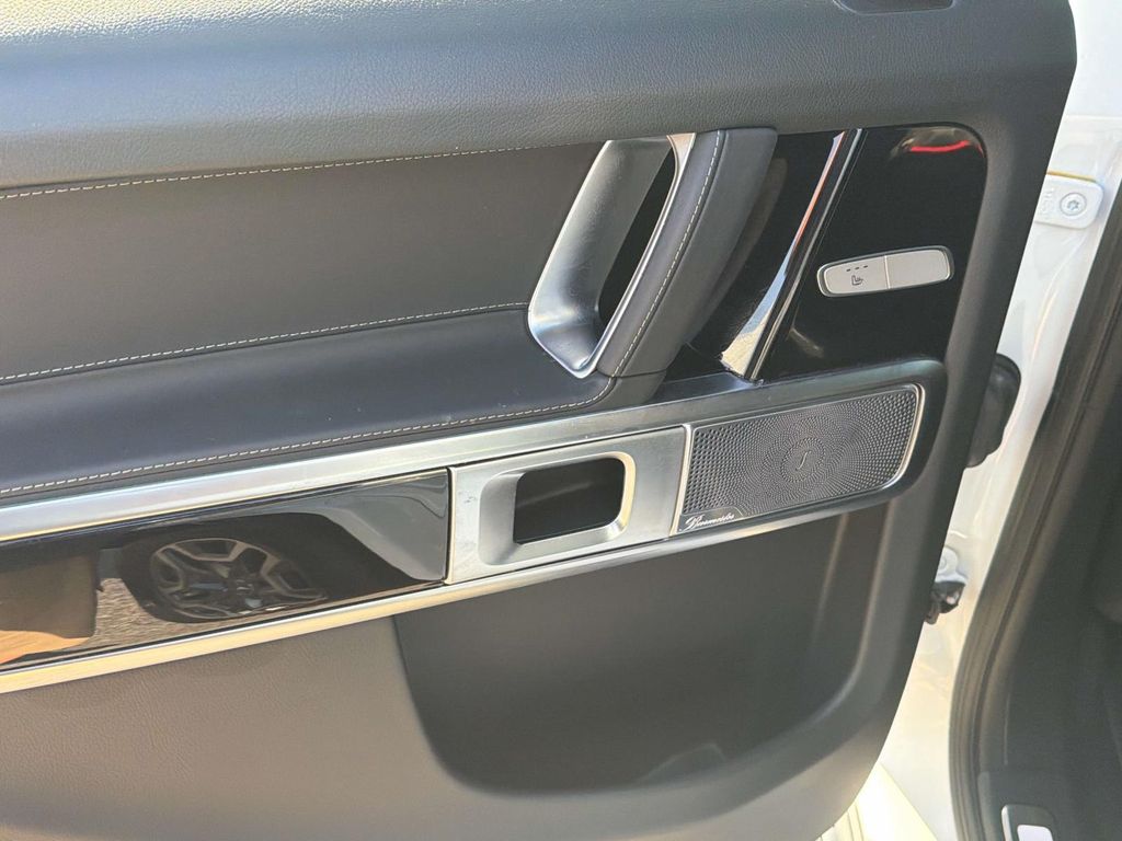 2025 Mercedes-Benz G-Class G550 - Photo 12