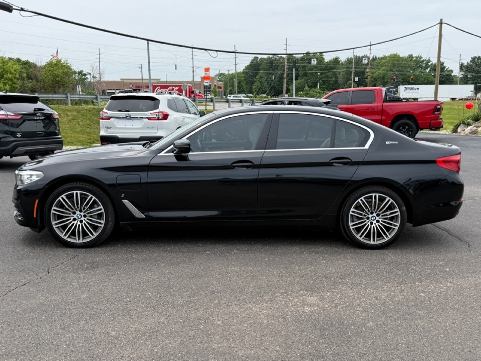 View vehicle photo 5